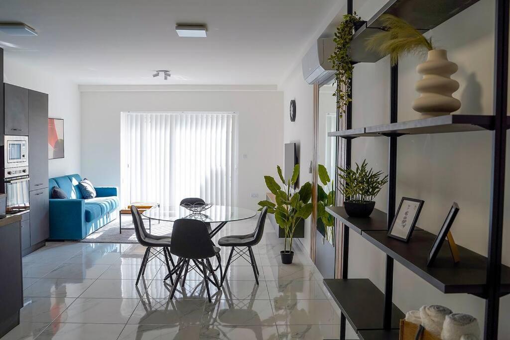 Luxurious Apartment Next To The Sea Gzira Dış mekan fotoğraf
